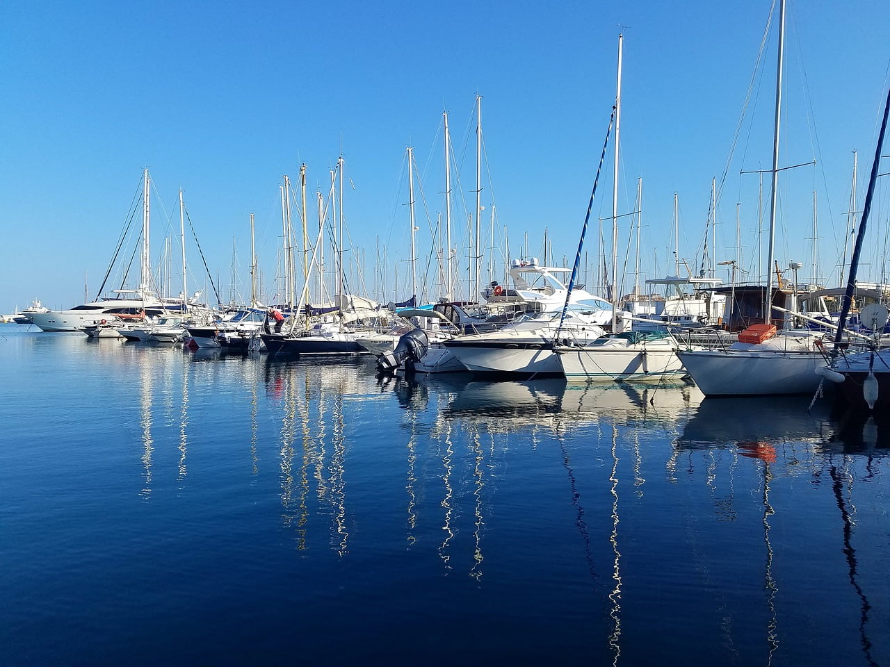 Small sailboats on the sea